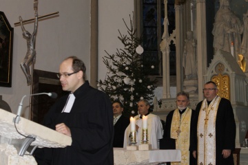 Ekumenickú bohoslužbu slávili tento rok veriaci v Rímskokatolíckom kostole Návštevy Panny Márie