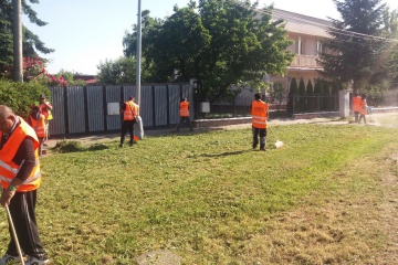 Pracovníci MsAS pokračujú s čistením mesta