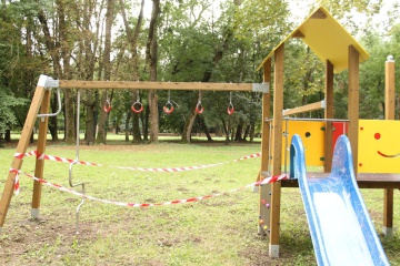 Budovanie detského ihriska v mestskom parku