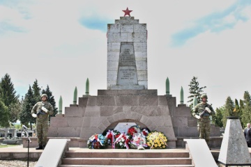 71. výročie víťazstva nad fašizmom - pietny akt