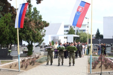 73. výročie osláv SNP - pietny akt kladenia vencov