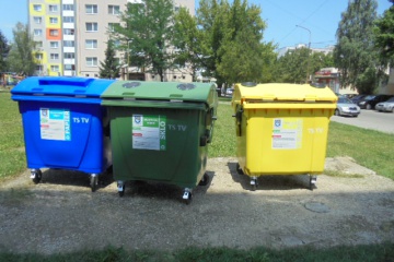 Mesto má nové nádoby na separovaný odpad