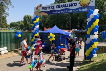 Zábavné nedeľné popoludnie na letnom kúpalisku