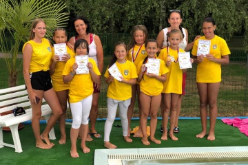Prvý termín prázdninového plaveckého tábora priniesol deťom pekné zážitky
