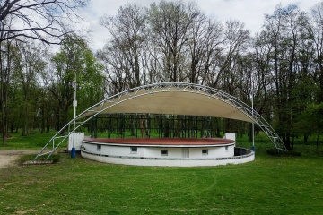 Prestrešený amfiteáter je pripravený na letnú sezónu