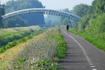 Upozornenie na kosenie v okolí hrádze