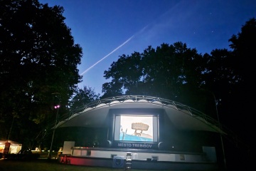 Nostalgické kino pod hviezdami : Vesničko má strědisková