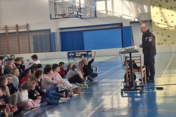 MsP pokračuje v preventívnej činnosti na školách