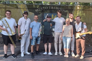 Kapela BeatRoot počas kultúrneho leta v Trebišove