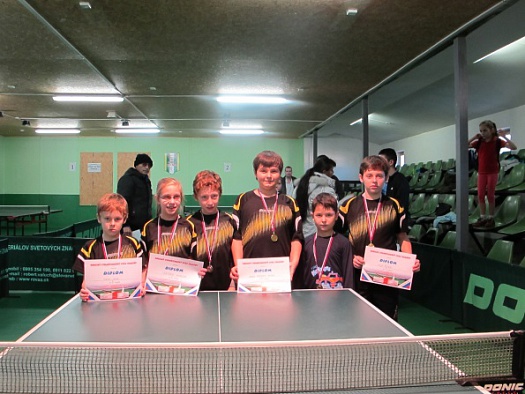 Úspešní mladí Trebišovčania (KST PLUS 40 Trebišov) - medailisti z Majstrovstiev  okresu Trebišov vo dvojhrách v stolnom tenise 